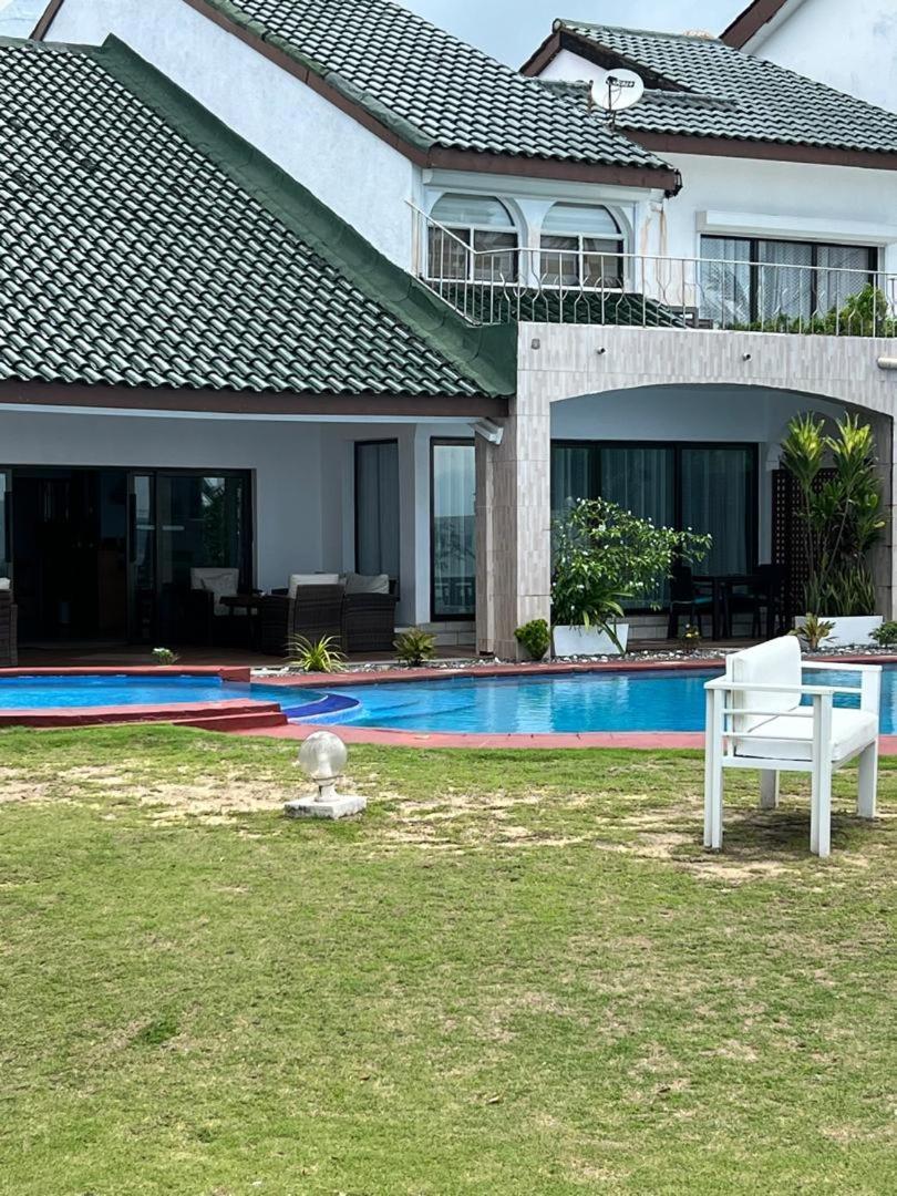 Residence Hoteliere Oceane リーブルヴィル エクステリア 写真