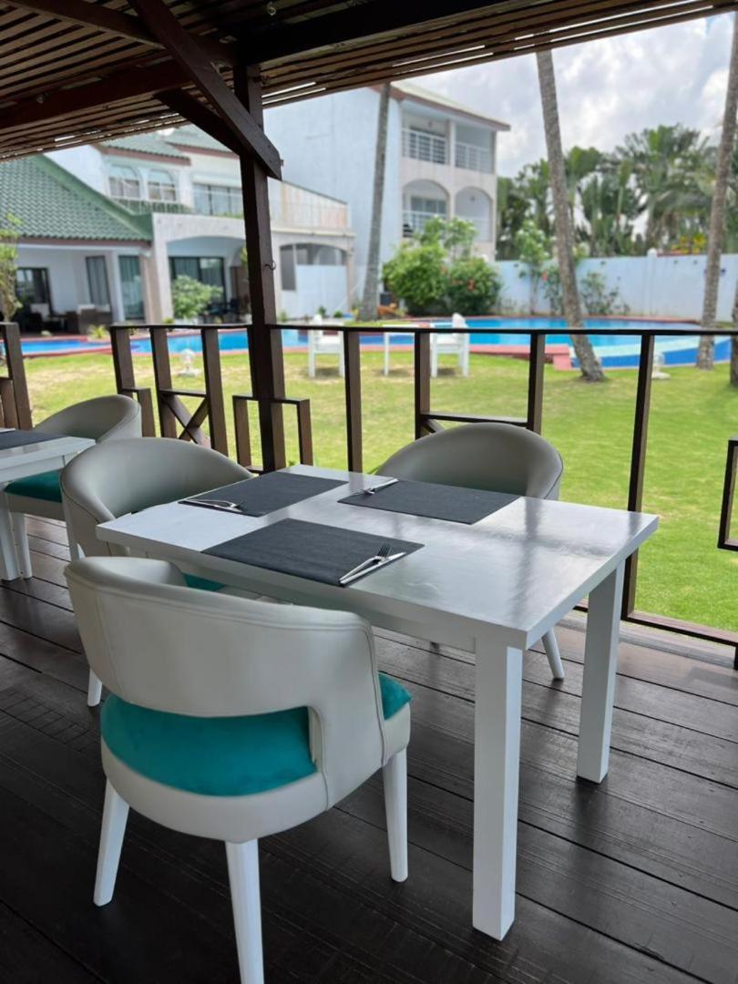 Residence Hoteliere Oceane リーブルヴィル エクステリア 写真