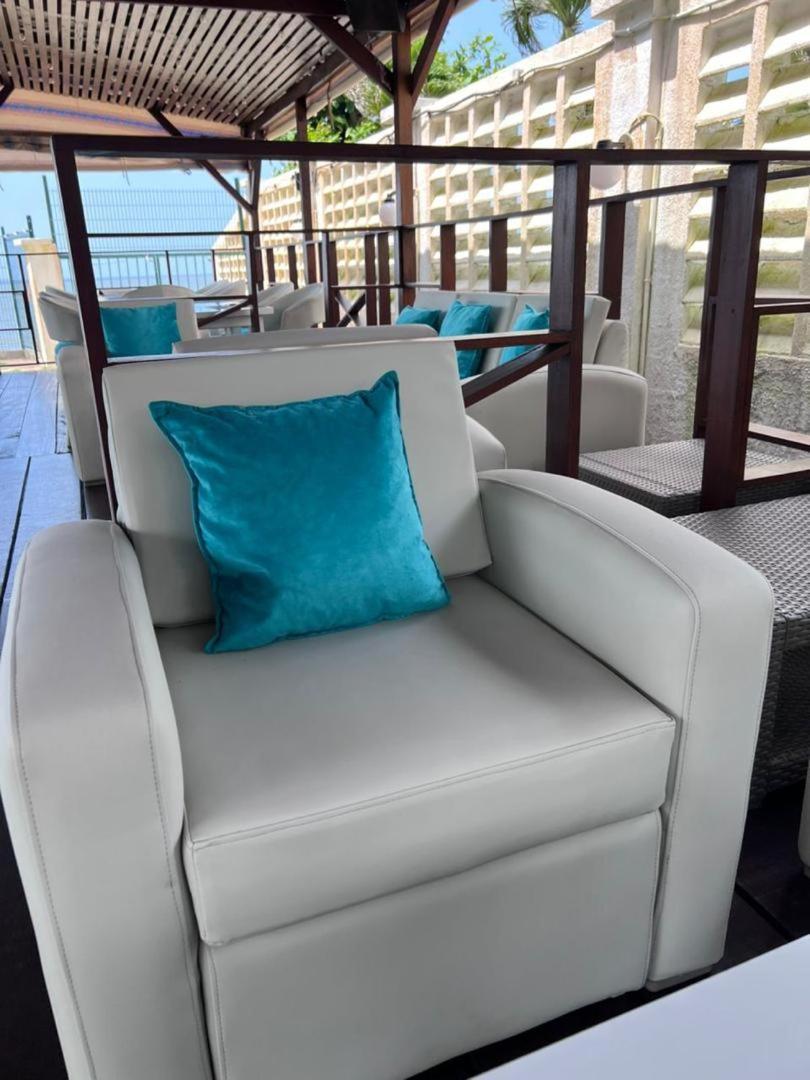 Residence Hoteliere Oceane リーブルヴィル エクステリア 写真
