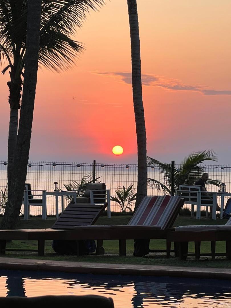 Residence Hoteliere Oceane リーブルヴィル エクステリア 写真