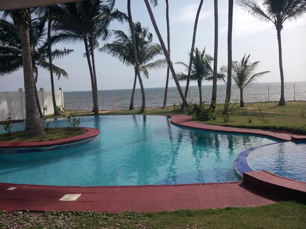 Residence Hoteliere Oceane リーブルヴィル エクステリア 写真